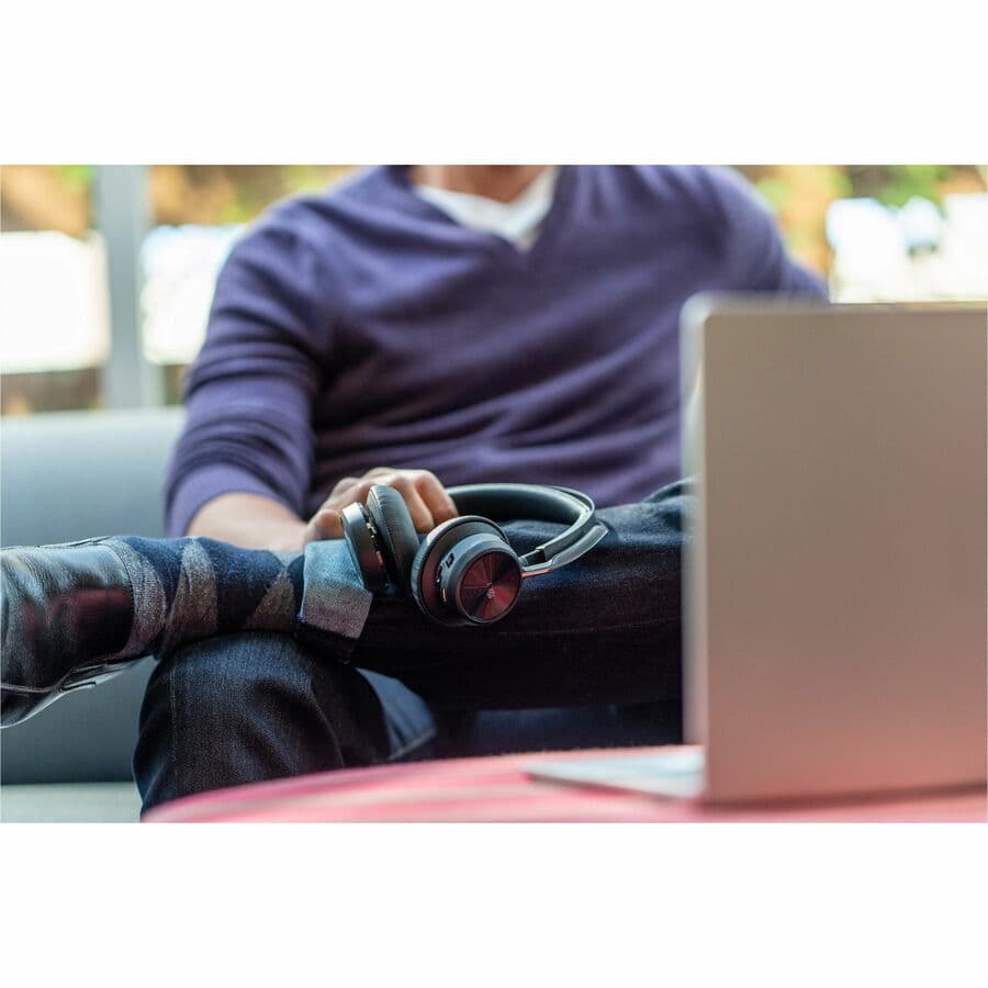 Poly Voyager Focus 2 UC wireless headset with USB-C connection and boom microphone
